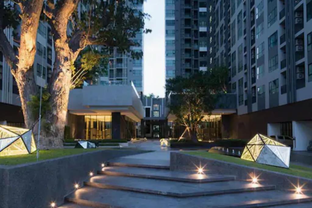 The Base Central Pattaya Quiet King-Bed With Infinity Pool & Free Netflix Eksteriør billede