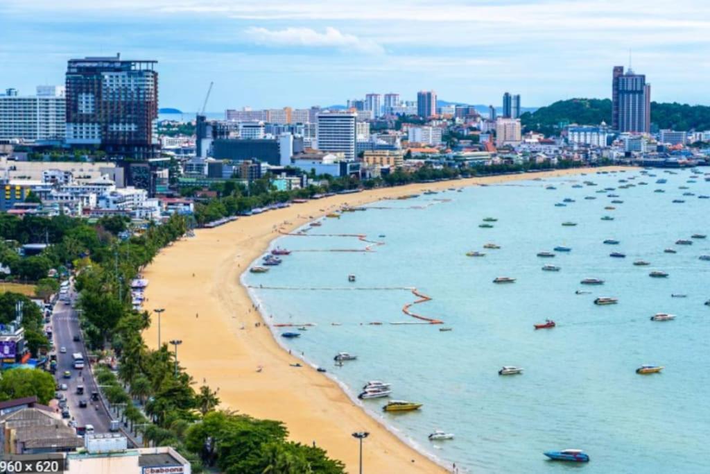 The Base Central Pattaya Quiet King-Bed With Infinity Pool & Free Netflix Eksteriør billede